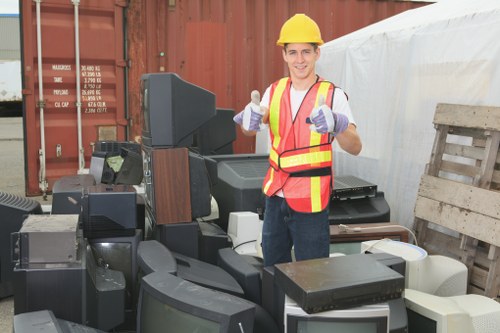 Choosing a reliable waste removal service
